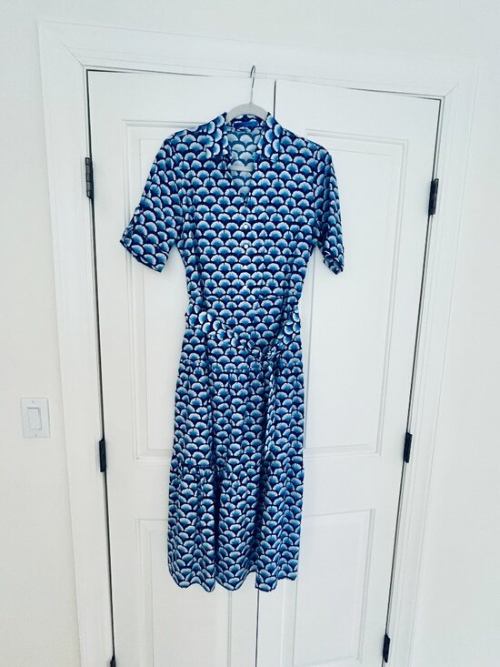 J. McLaughlin Dresses & Skirts - J. McLaughlin navy and white tiered shirtdress